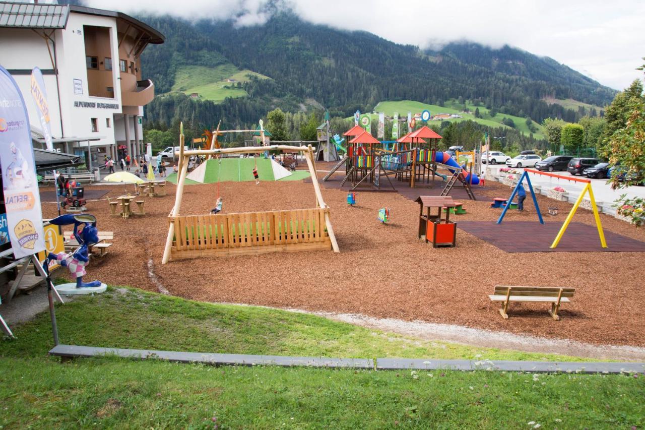 12 Gruener Baum Alpendorf * Sankt Johann im Pongau
